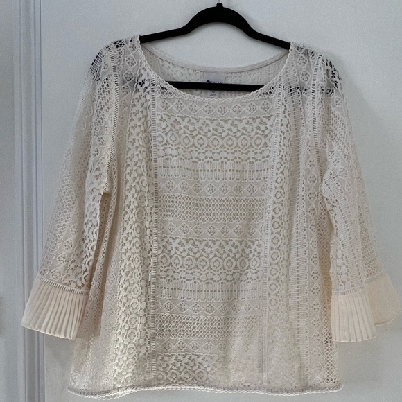 Love the sleeves on this top (S121) - Picture 2 of 9